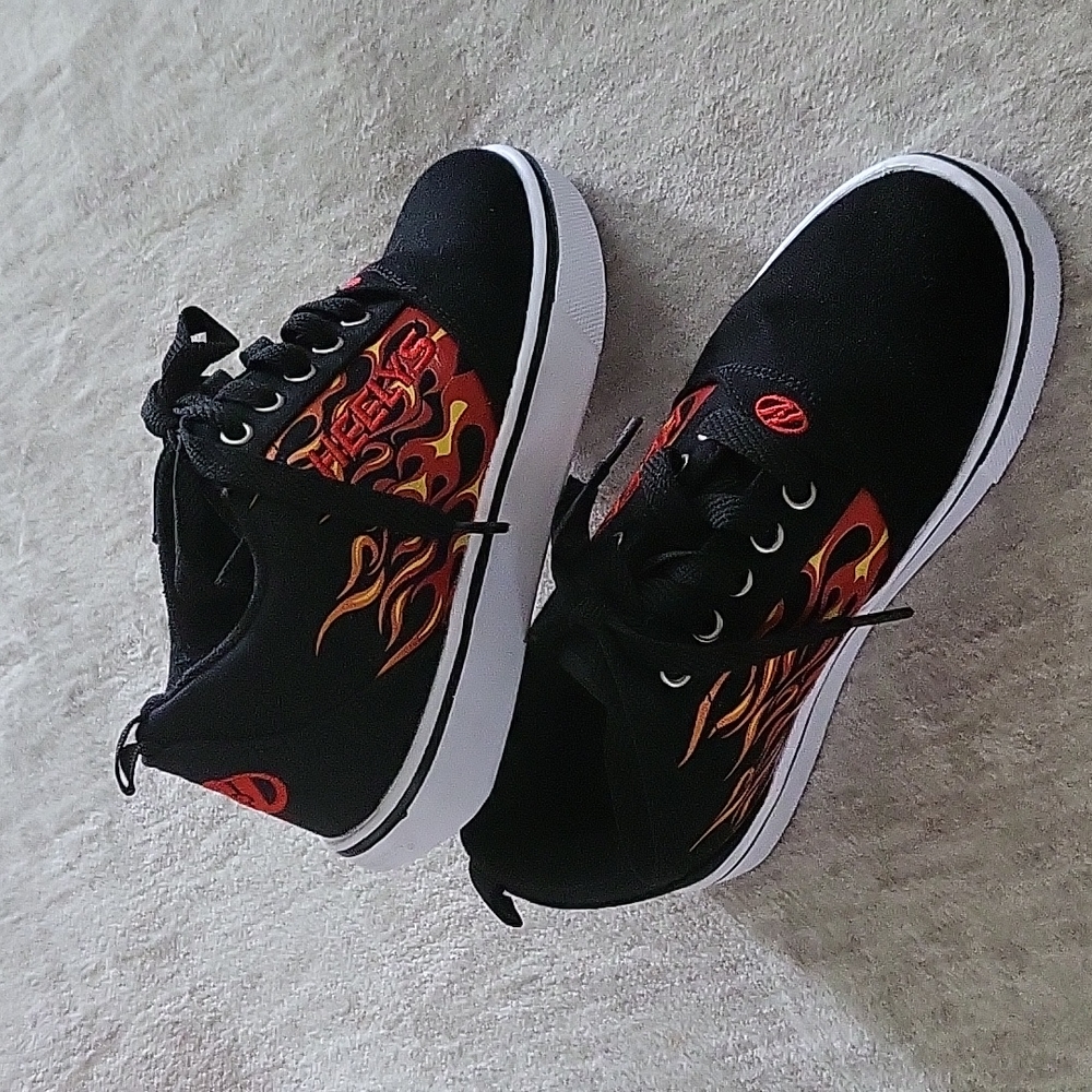 Boys Heelys Size Youth 3
